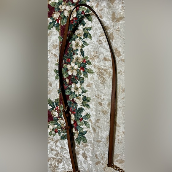 Michael Kors Jet Set Large Printed Logo Crossbody Bag -LIKE NEW CONDITION! - Picture 15 of 16